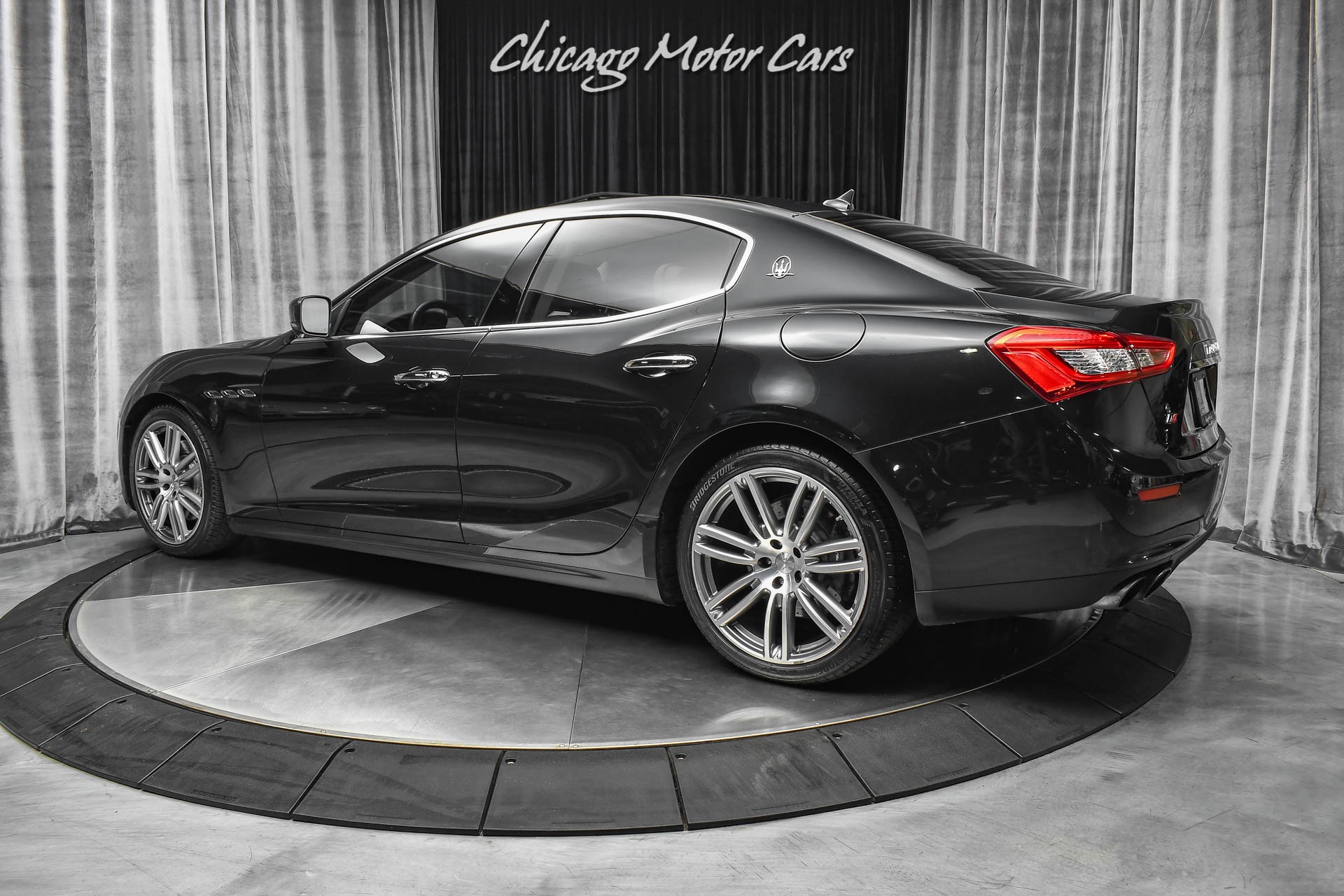 Used-2015-Maserati-Ghibli-SQ4-Sedan-Premium-Surround-Sound-Super-Luxurious-LOW-Miles