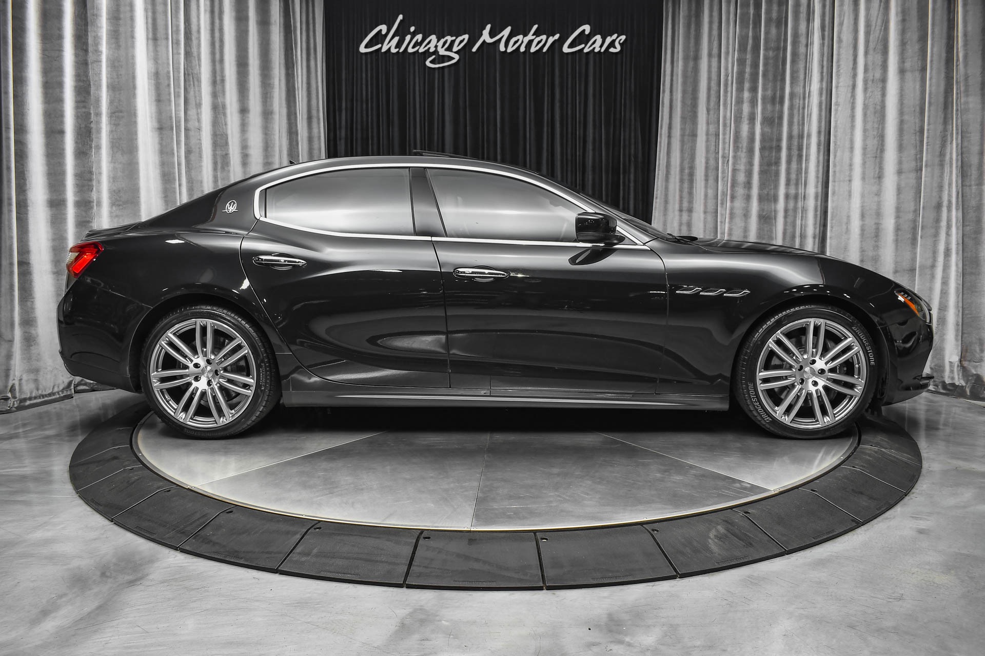 Used-2015-Maserati-Ghibli-SQ4-Sedan-Premium-Surround-Sound-Super-Luxurious-LOW-Miles