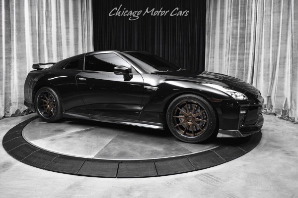 Used 2017 Nissan GT-R PREMIUM CICIO PERFORMANCE C1400+ PKG AND BRAKE PKG 20 INCH AVANT WHEELS for sale Sold at Chicago Motor Cars in West Chicago IL 60185 6