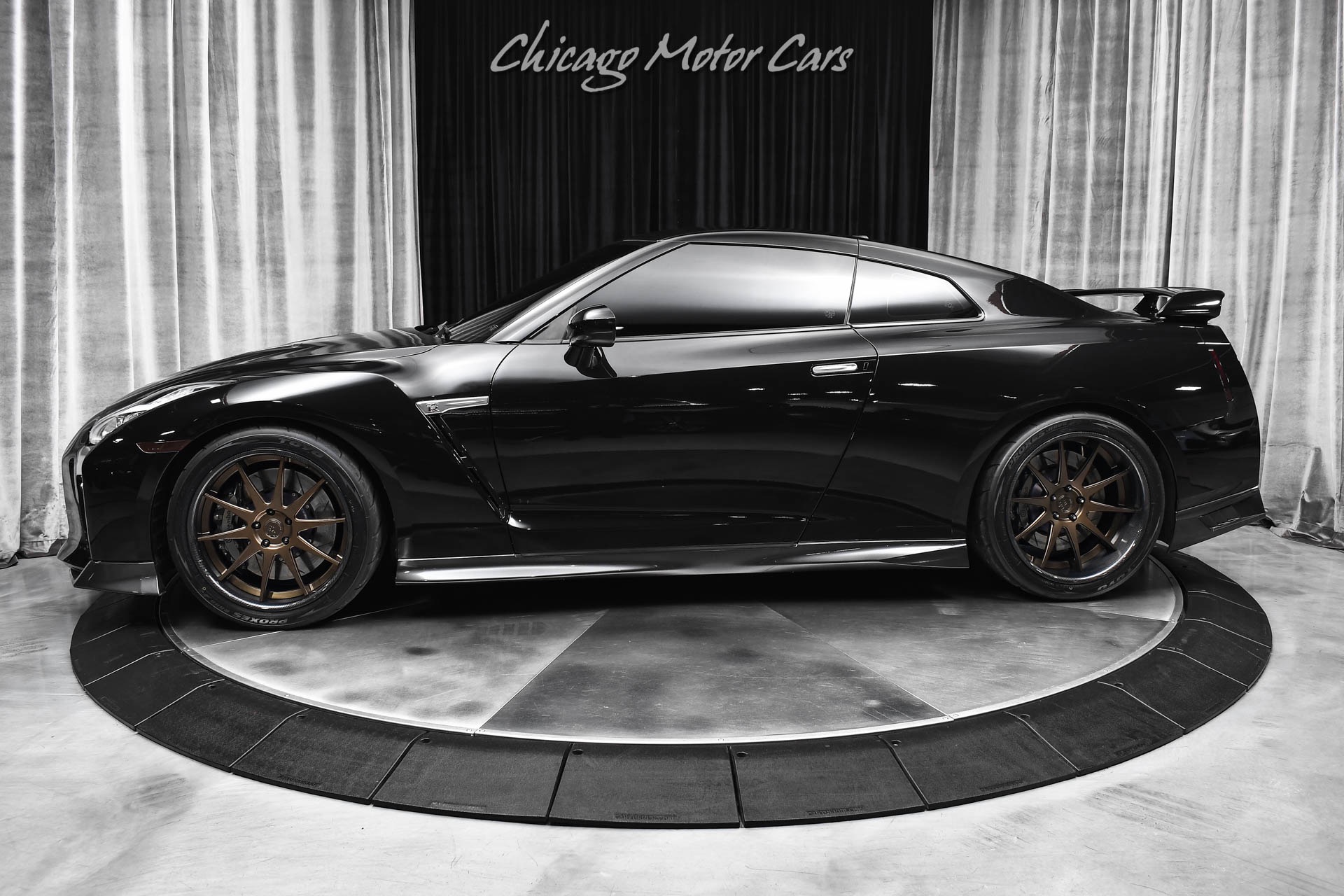 Used 2017 Nissan GT-R PREMIUM CICIO PERFORMANCE C1400+ PKG AND BRAKE PKG 20 INCH AVANT WHEELS for sale $169,500 at Chicago Motor Cars in West Chicago IL