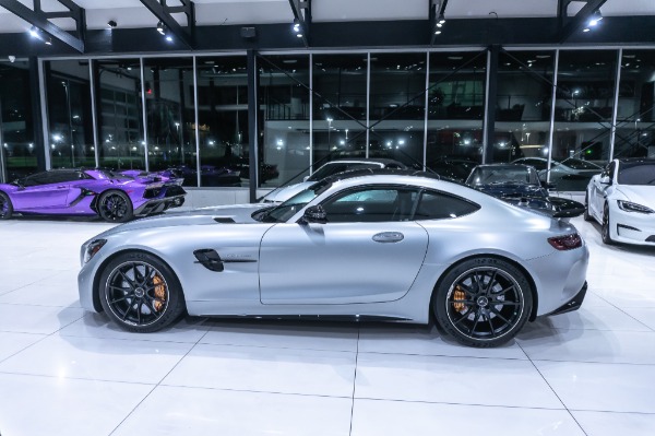 Used-2020-Mercedes-Benz-AMG-GTR-Coupe-Carbon-Ceramic-BrakesExclusive-Int-pkg-Loaded