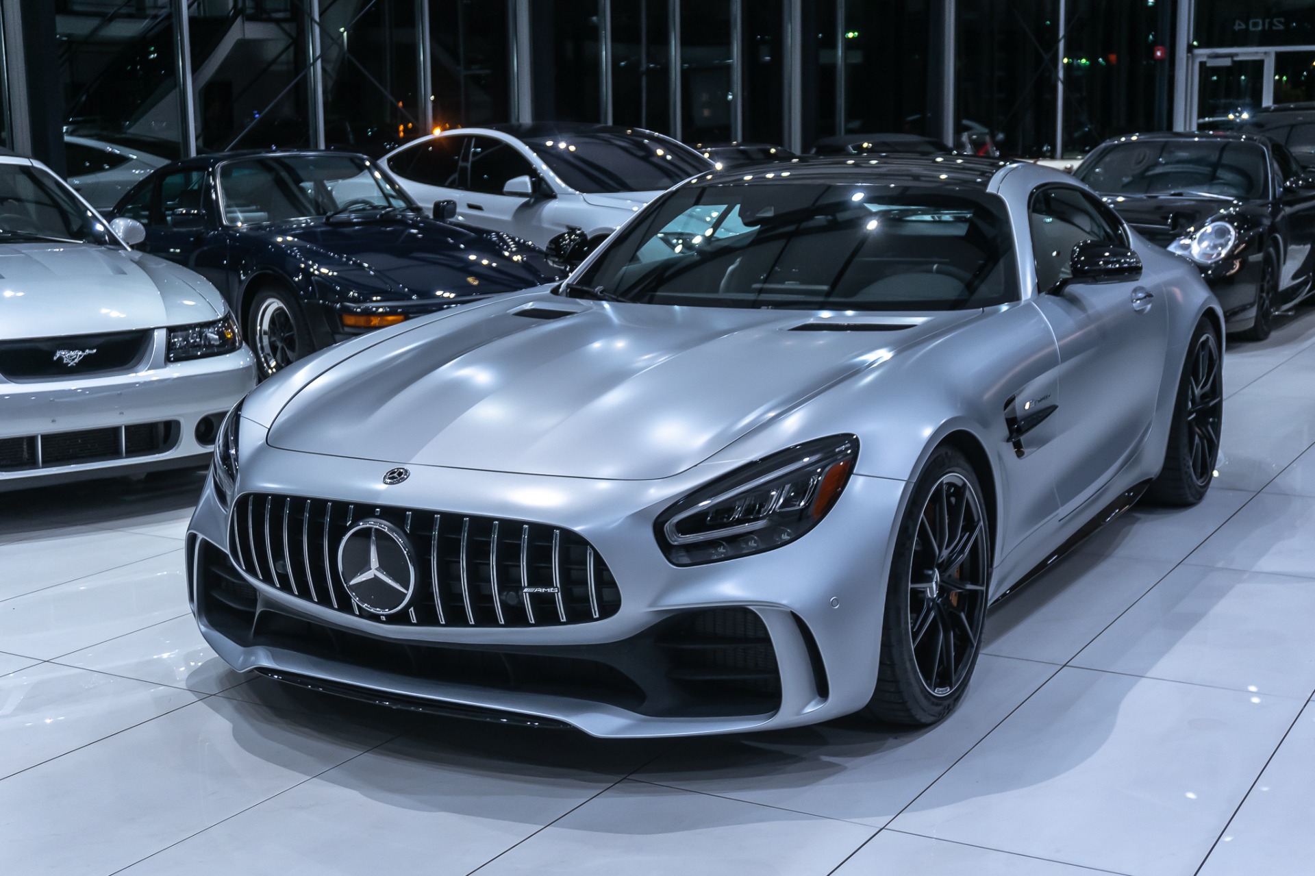 Used-2020-Mercedes-Benz-AMG-GTR-Coupe-Carbon-Ceramic-BrakesExclusive-Int-pkg-Loaded