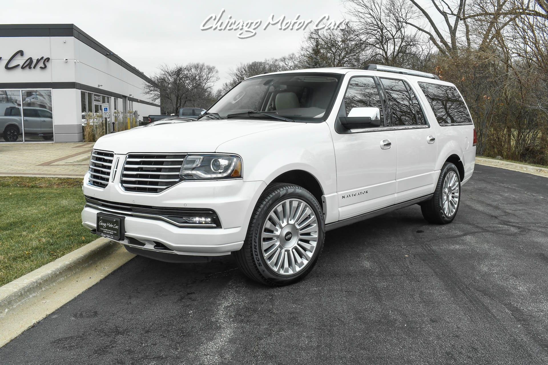 Used-2016-Lincoln-Navigator-L-Reserve-SUV-Special-Tri-Coat-Paint-Heated---Cooled-Seats-Moonroof