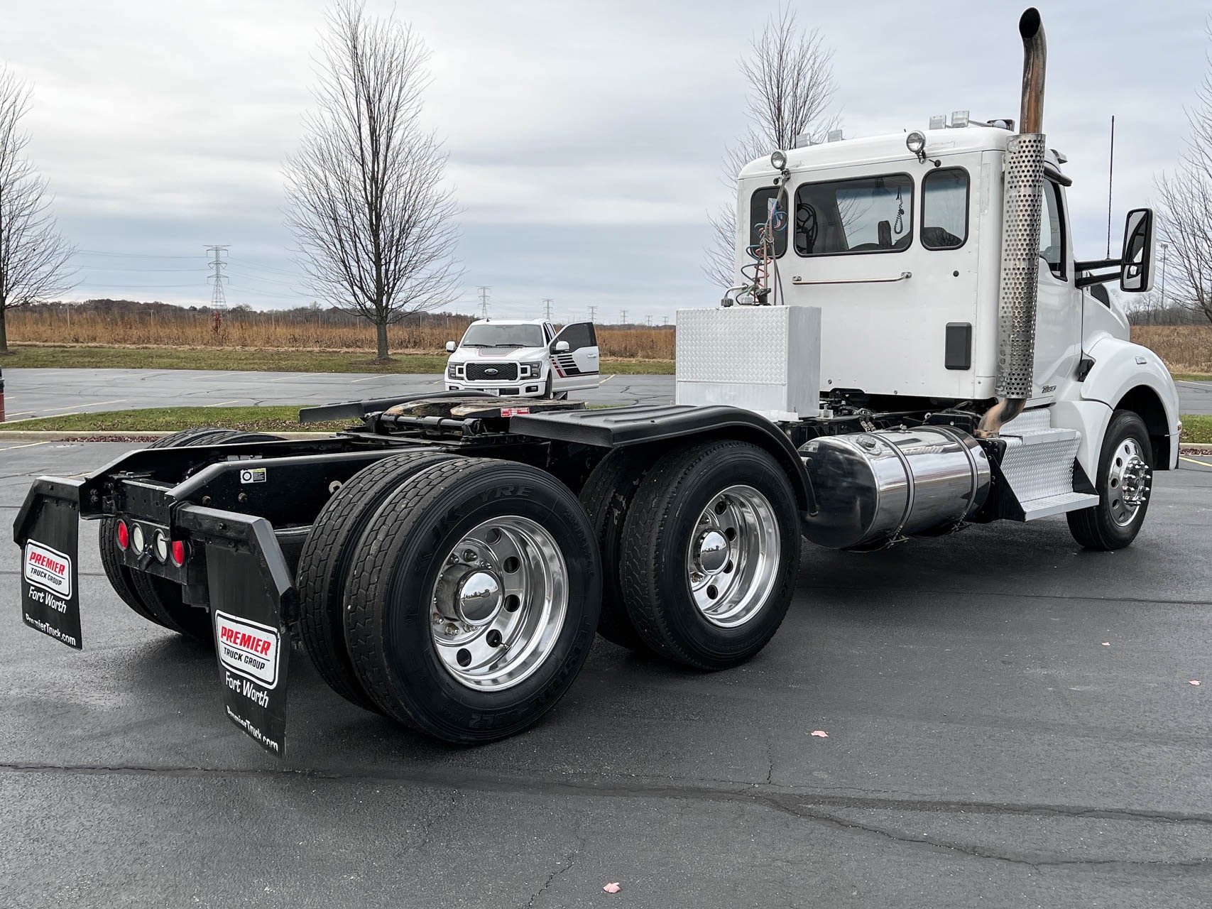 Used-2015-Kenworth-T880-Day-Cab-Cummins-ISX15-10-Speed-Manual