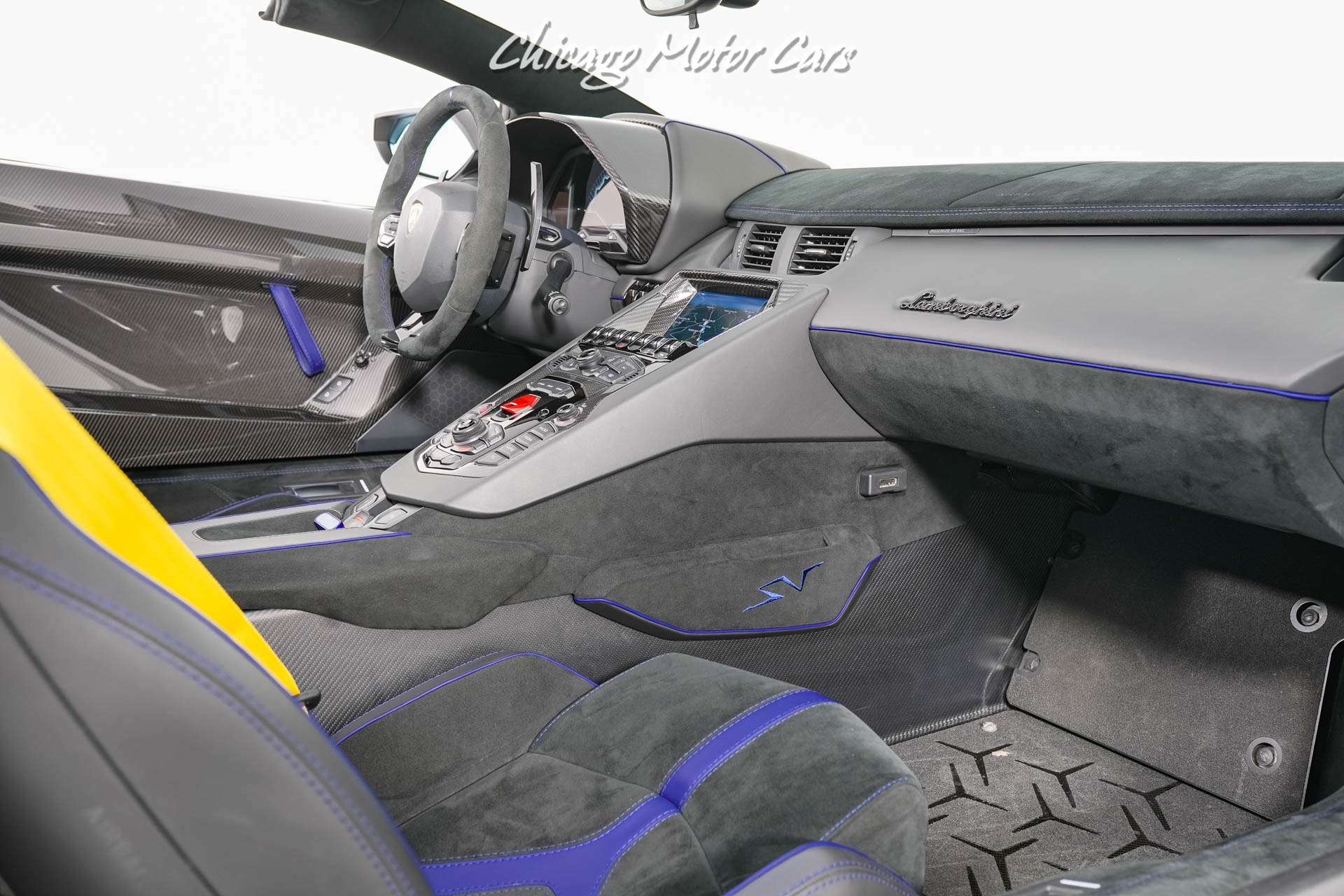 Used-2017-Lamborghini-Aventador-LP750-4-SV-Roadster-Only-4k-Miles-Serviced-Carbon-Fiber-LOADED