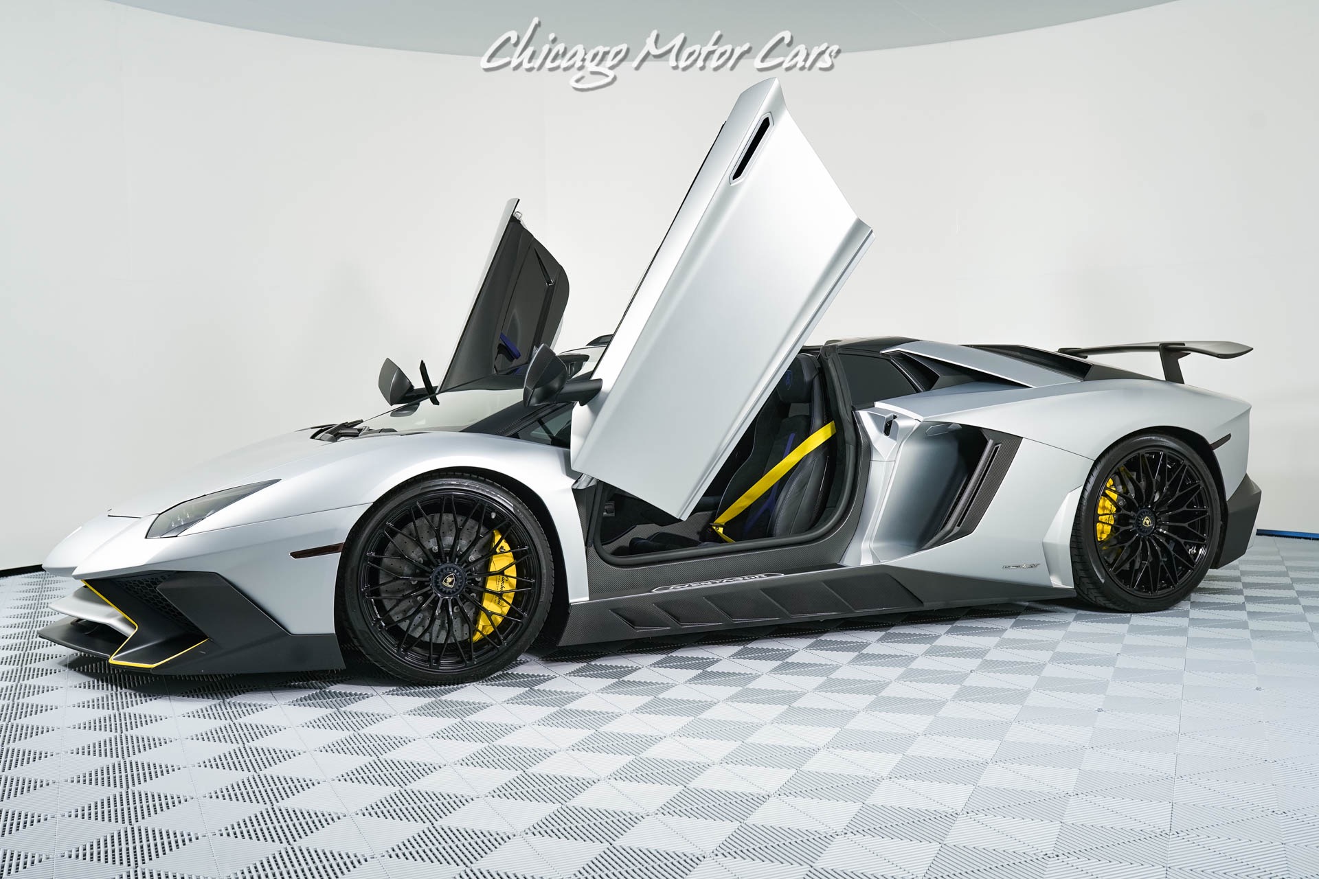 Used 2017 Lamborghini Aventador LP750-4 SV Roadster Ad Personam!! Serviced! Carbon Fiber LOADED for sale Sold at Chicago Motor Cars in West Chicago IL 60185 1