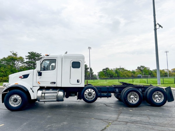 Used 2016 Peterbilt 567 Sleeper - Steerable Tri-Axle - Paccar MX-13 - 13 Speed Manual for sale Sold at Chicago Motor Cars in West Chicago IL 60185 2