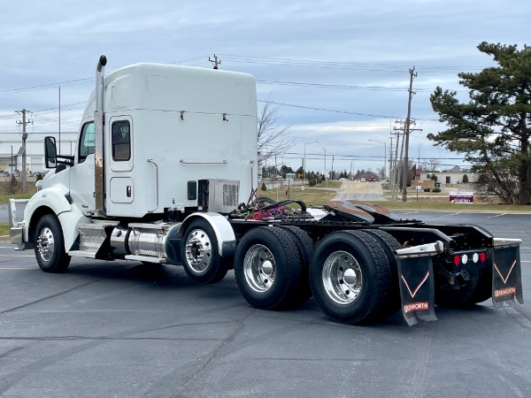 Used-2015-Kenworth-T880-Sleeper---CAT-C15---550-HP---18-Speed-Manual