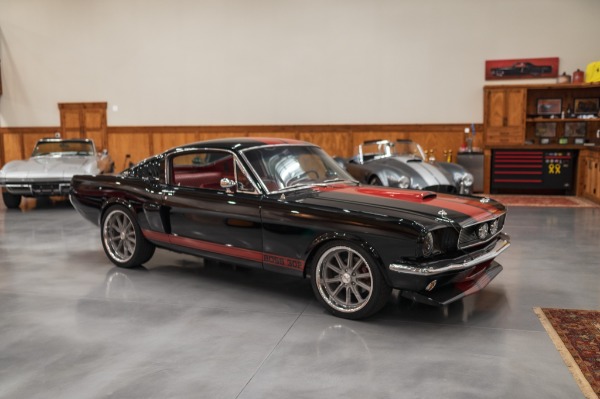 Used-1966-FORD-MUSTANG-FASTBACK-PRO-TOURING-50L-V8-5-SPEED-WILWOOD-BRAKES