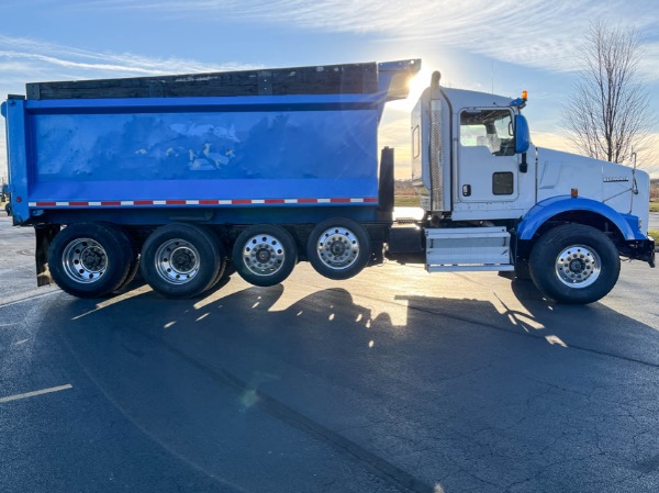 Used 2008 Kenworth T800 Quad Axle Dump Truck for sale Sold at Chicago Motor Cars in West Chicago IL 60185 4