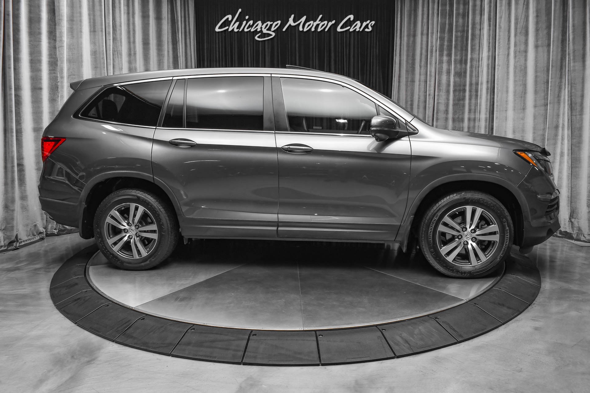 Used-2018-Honda-Pilot-EX-L-SUV-Modern-Steel-Grey-Great-Condition-Higher-Trim-Level-Luxurious