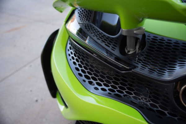 Used-2021-McLaren-765LT-Coupe-Only-1700-Miles-Napier-Green-LOADED-Serviced-Perfect