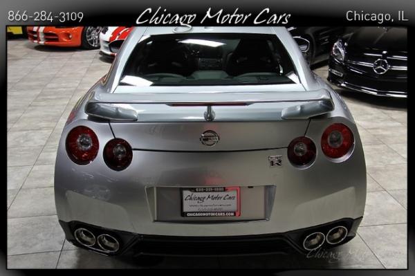 Used-2012-Nissan-GT-R-Premium