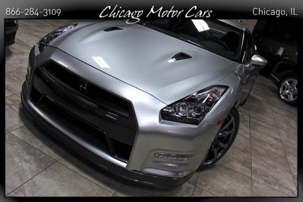 Used-2012-Nissan-GT-R-Premium