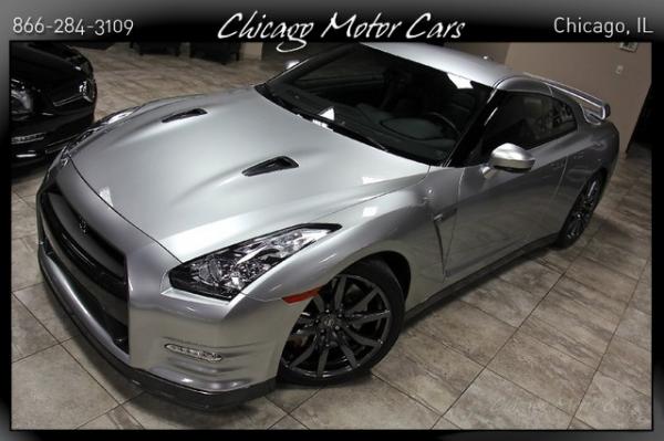 Used-2012-Nissan-GT-R-Premium