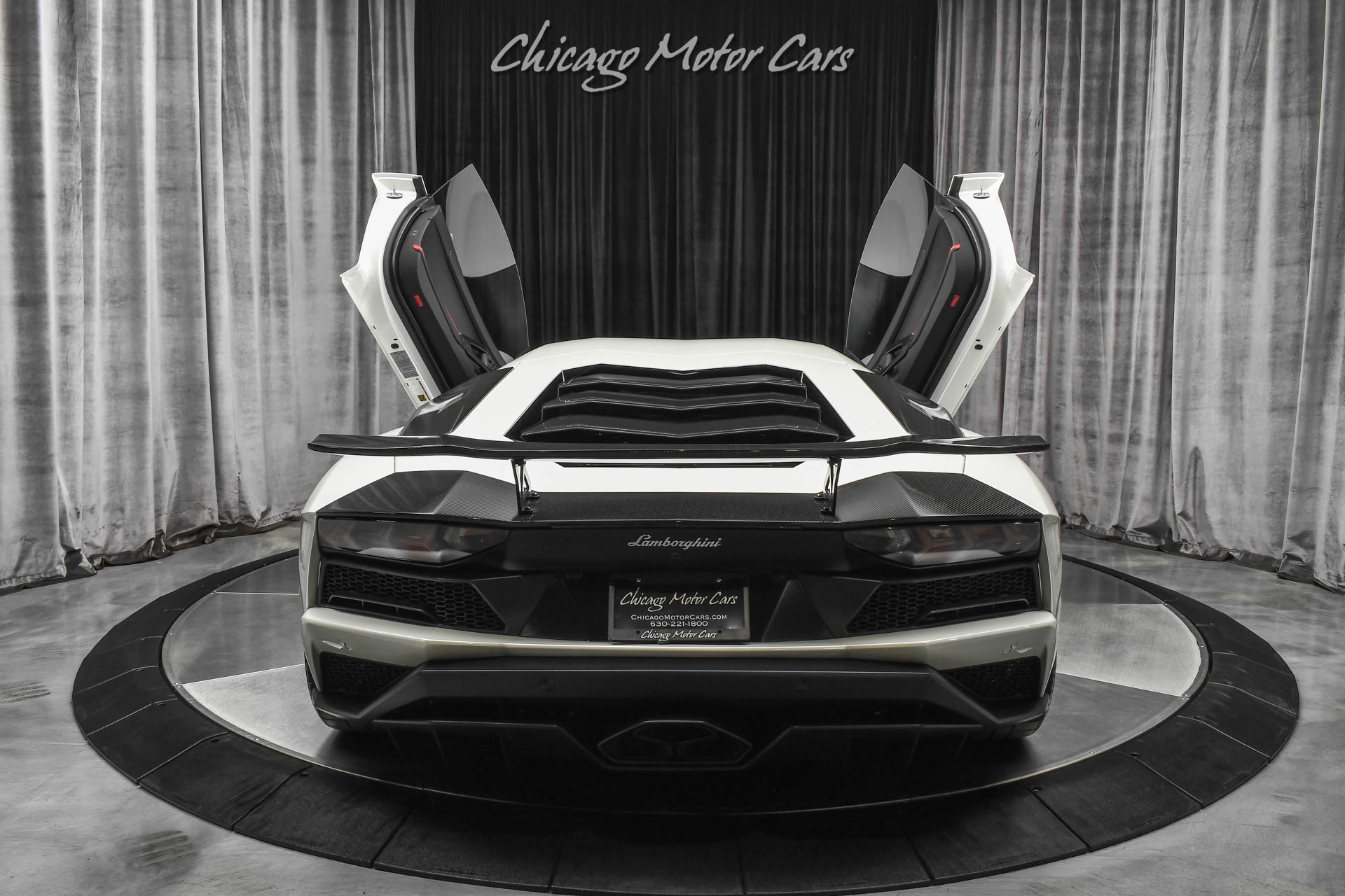 Used-2018-Lamborghini-Aventador-LP740-4-S-RARE-Balloon-White-Pearl-Effect-TONS-of-Carbon-FULL-PPF-LOADED