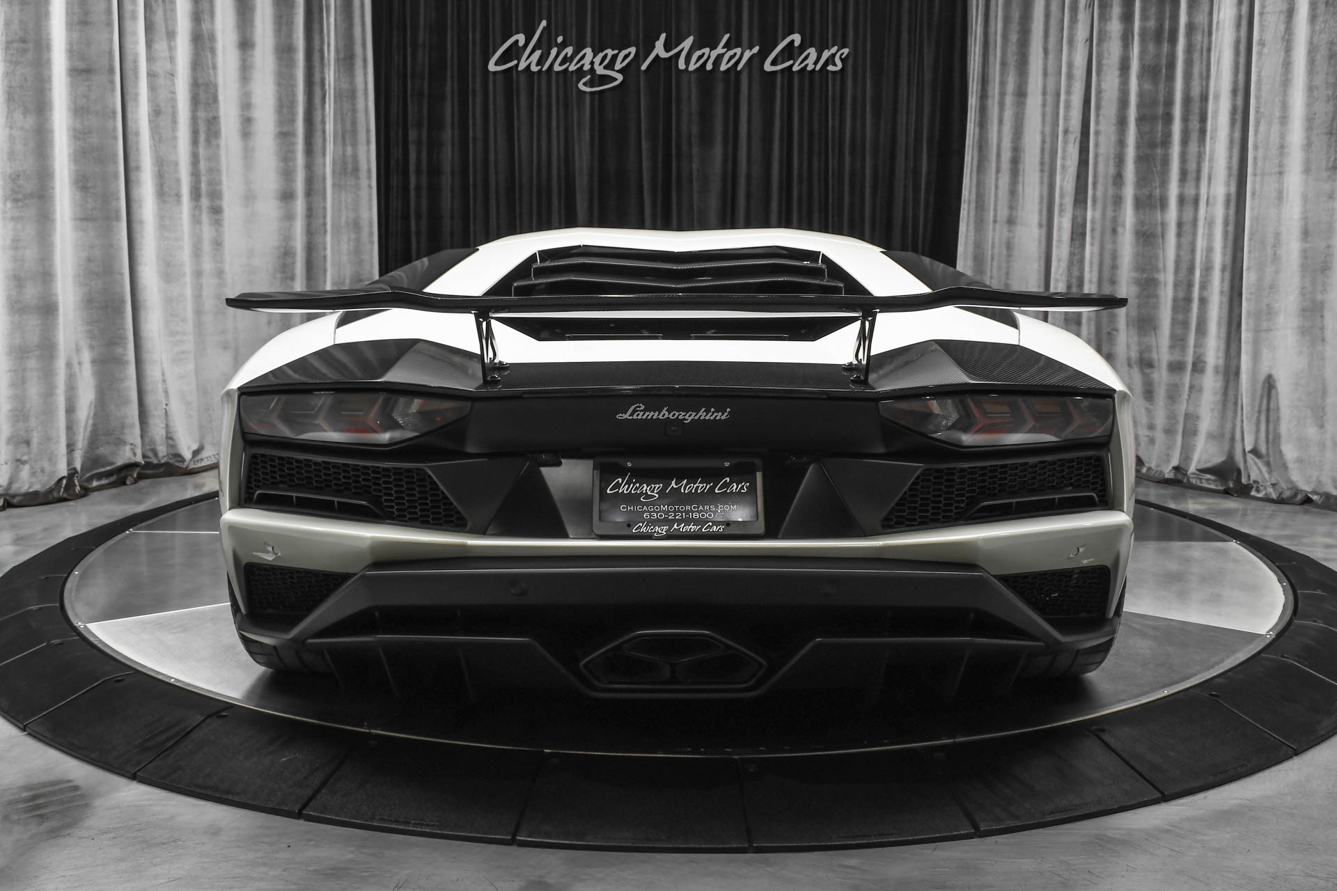 Used-2018-Lamborghini-Aventador-LP740-4-S-RARE-Balloon-White-Pearl-Effect-TONS-of-Carbon-FULL-PPF-LOADED