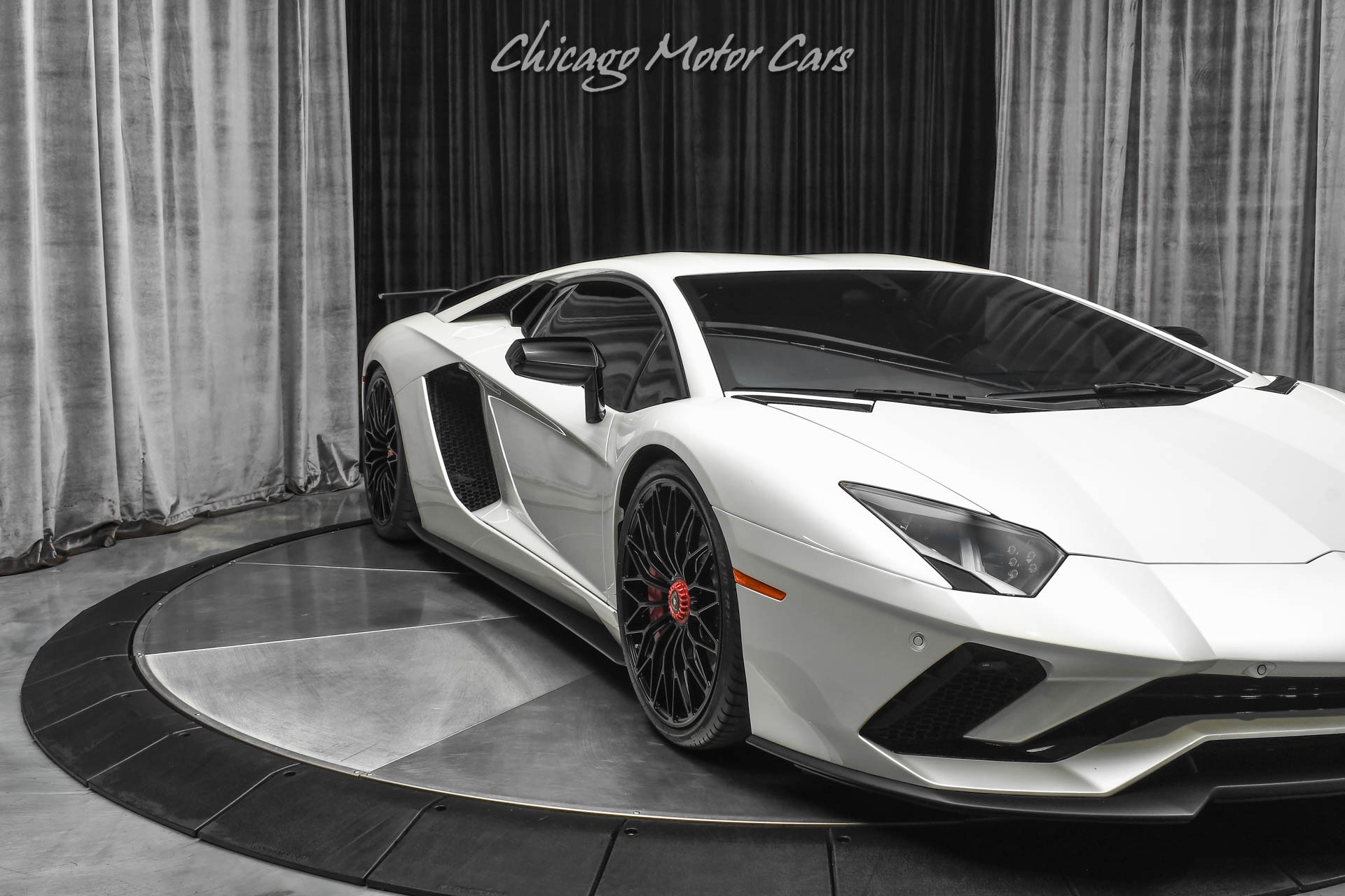 Used-2018-Lamborghini-Aventador-LP740-4-S-RARE-Balloon-White-Pearl-Effect-TONS-of-Carbon-FULL-PPF-LOADED