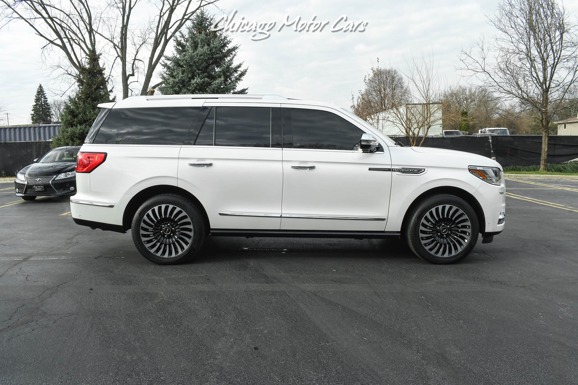 Used-2019-Lincoln-Navigator-Black-Label-4X4-SUV-Rear-Seat-Entertainment-Super-Luxurious-3-Row-SUV