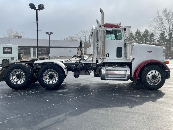 Used 2005 Peterbilt 378 Day Cab - CAT C15 - 475 Horsepower - 18 Speed for sale Sold at Chicago Motor Cars in West Chicago IL 60185 4