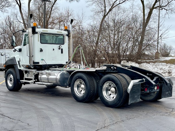 Used-2013-Caterpillar-CT660-Day-Cab---CAT-CT-15---500-Horsepower---18-Speed-Manual