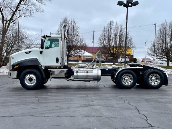 Used-2013-Caterpillar-CT660-Day-Cab---CAT-CT-15---500-Horsepower---18-Speed-Manual