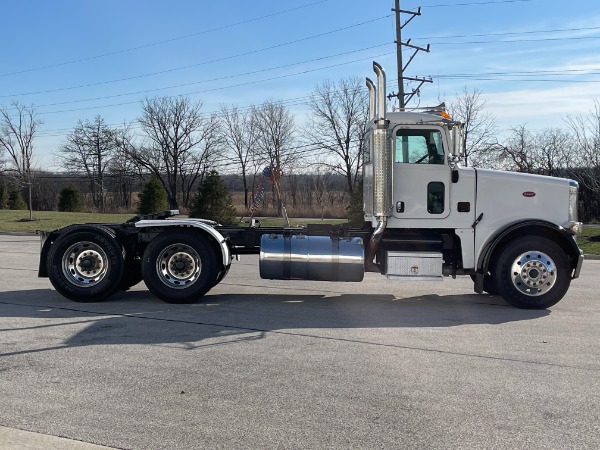 Used 2007 Peterbilt 378 Sleeper - CAT C15 - 465 HP - 13 Speed Manual for sale Sold at Chicago Motor Cars in West Chicago IL 60185 4