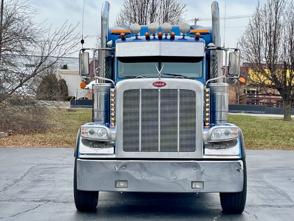 Used 2016 Peterbilt 389 Sleeper - Cummins ISX - 600 HP - 18 Speed Manual - ONLY 160K MILES! for sale Sold at Chicago Motor Cars in West Chicago IL 60185 2