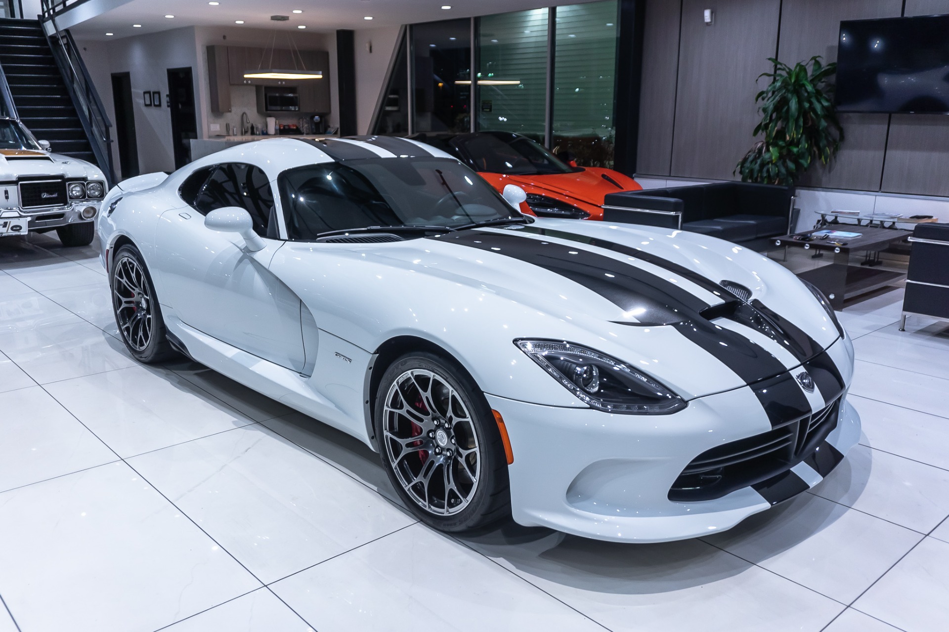 Used-2013-Dodge-SRT-Viper-GTS-Track-Pkg-18-Speaker-Harmon-Kardon-Painted-Gunmetal-Stripes