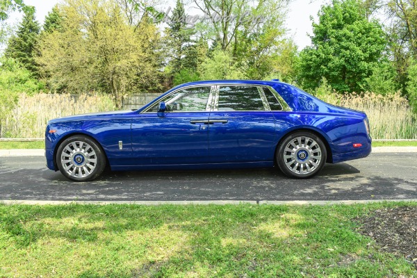 Used-2019-Rolls-Royce-Phantom-Phantom-Package-Starlight-Massive-MSRP-Rear-Theatre-Bespoke-Audio