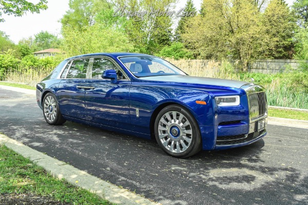 Used 2019 Rolls-Royce Phantom Phantom Package Starlight Massive MSRP Rear Theatre Bespoke Audio for sale Sold at Chicago Motor Cars in West Chicago IL 60185 6