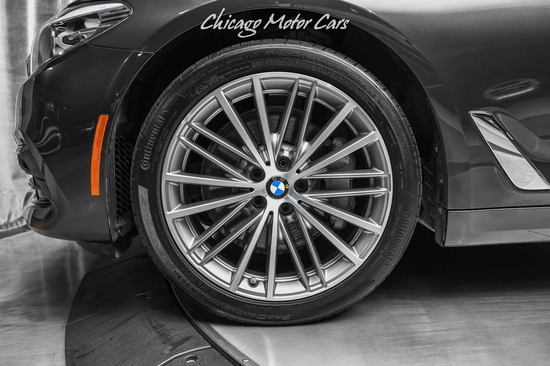Used-2018-BMW-530i-xDrive-Sedan-Premium-Pack-Dakota-Leather-Navigation-CarPlay-AWD