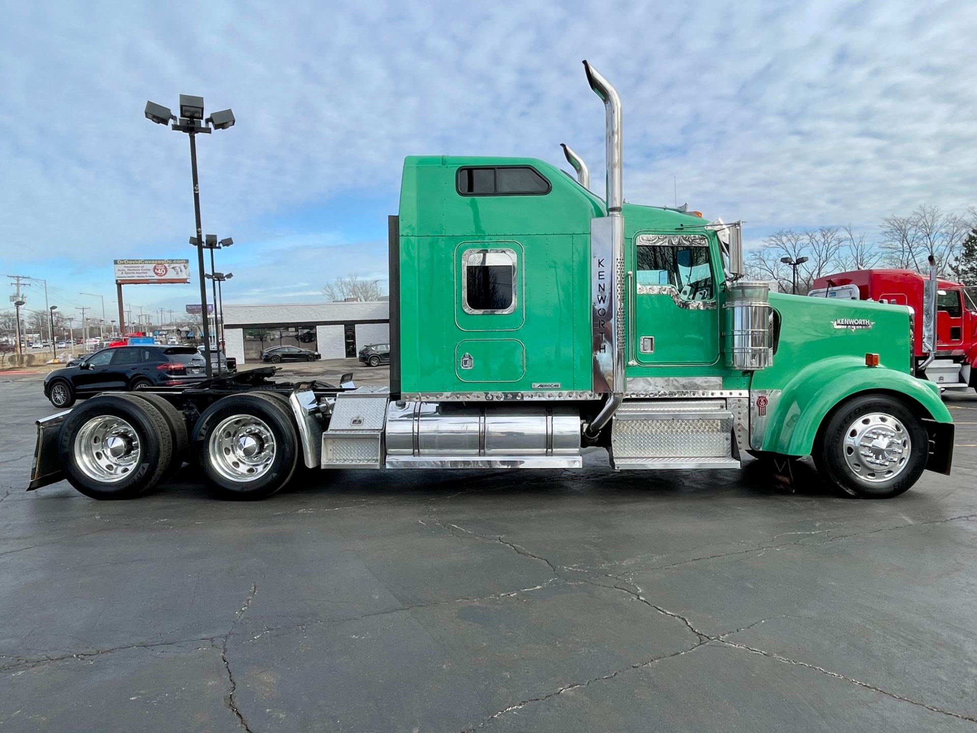 Used-1998-Kenworth-W900-Raised-Roof-Sleeper---Cummins-ISX---450-HP---13-Speed-Manual