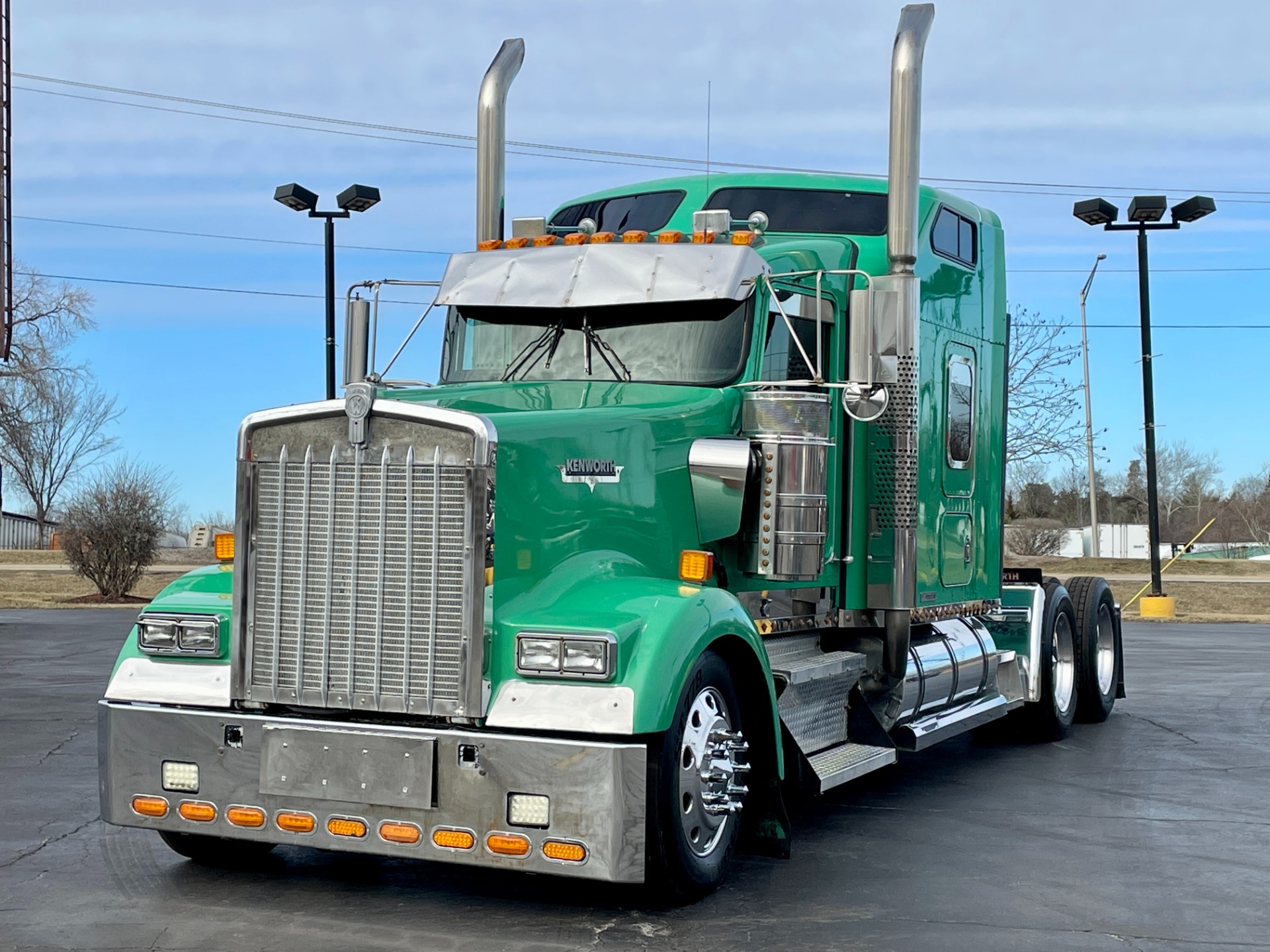 Used-1998-Kenworth-W900-Raised-Roof-Sleeper---Cummins-ISX---450-HP---13-Speed-Manual