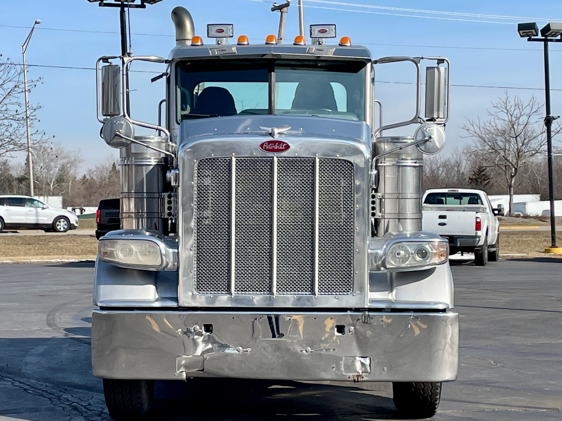 Used-2010-Peterbilt-388-Day-Cab---Cummins-ISX---500-HP---13-Speed---Wet-Kit