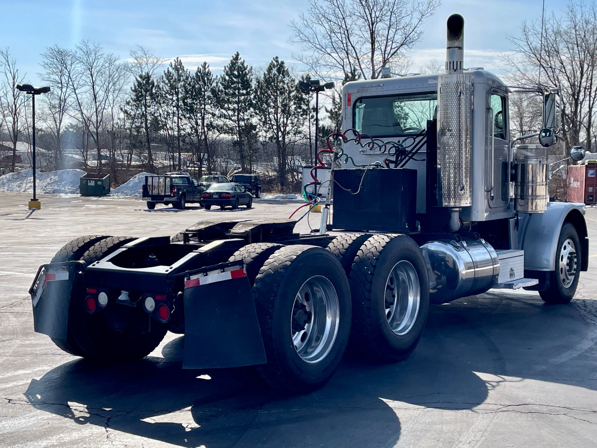 Used-2010-Peterbilt-388-Day-Cab---Cummins-ISX---500-HP---13-Speed---Wet-Kit