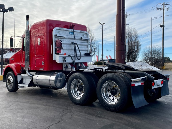 Used-2004-Kenworth-T800-Sleeper---CAT-Turbo-Diesel---430-HP---10-Speed-Manual---PTO