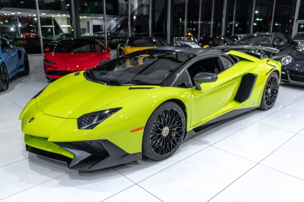 Used-2016-Lamborghini-Aventador-SV-Roadster-LP750-4-RARE-1-of-2-Verde-Scandal-in-the-US-LOADED-Carbon-Fiber