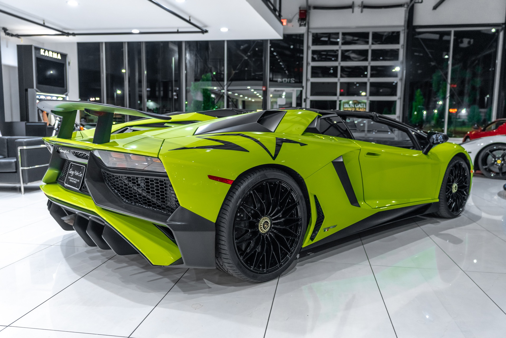 Used-2016-Lamborghini-Aventador-SV-Roadster-LP750-4-RARE-1-of-2-Verde-Scandal-in-the-US-LOADED-Carbon-Fiber