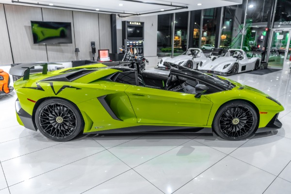 Used-2016-Lamborghini-Aventador-SV-Roadster-LP750-4-RARE-1-of-2-Verde-Scandal-in-the-US-LOADED-Carbon-Fiber