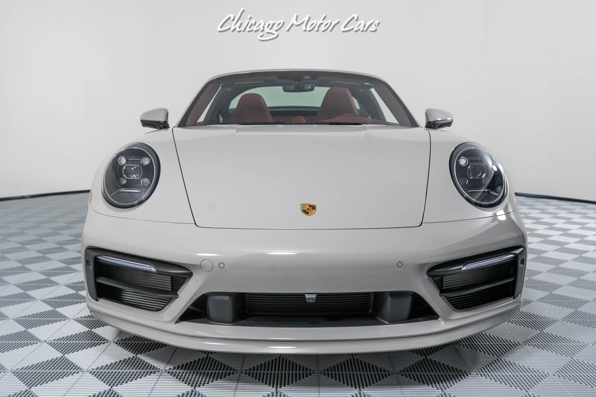 Used-2022-Porsche-911-Targa-4S-Convertible-Chalk-7-Speed-Manual-ONLY-14-Miles-LOADED