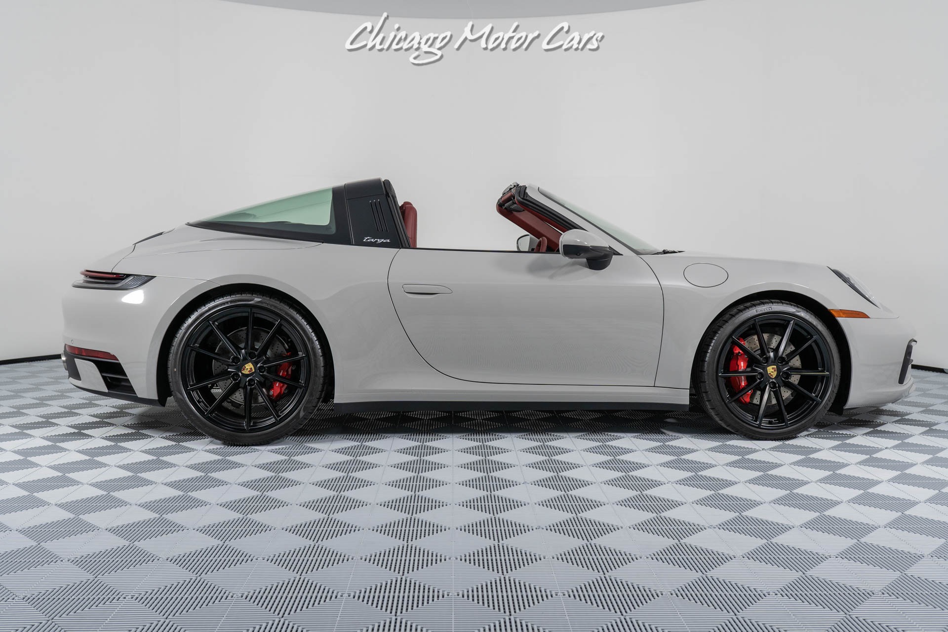 Used-2022-Porsche-911-Targa-4S-Convertible-Chalk-7-Speed-Manual-ONLY-14-Miles-LOADED