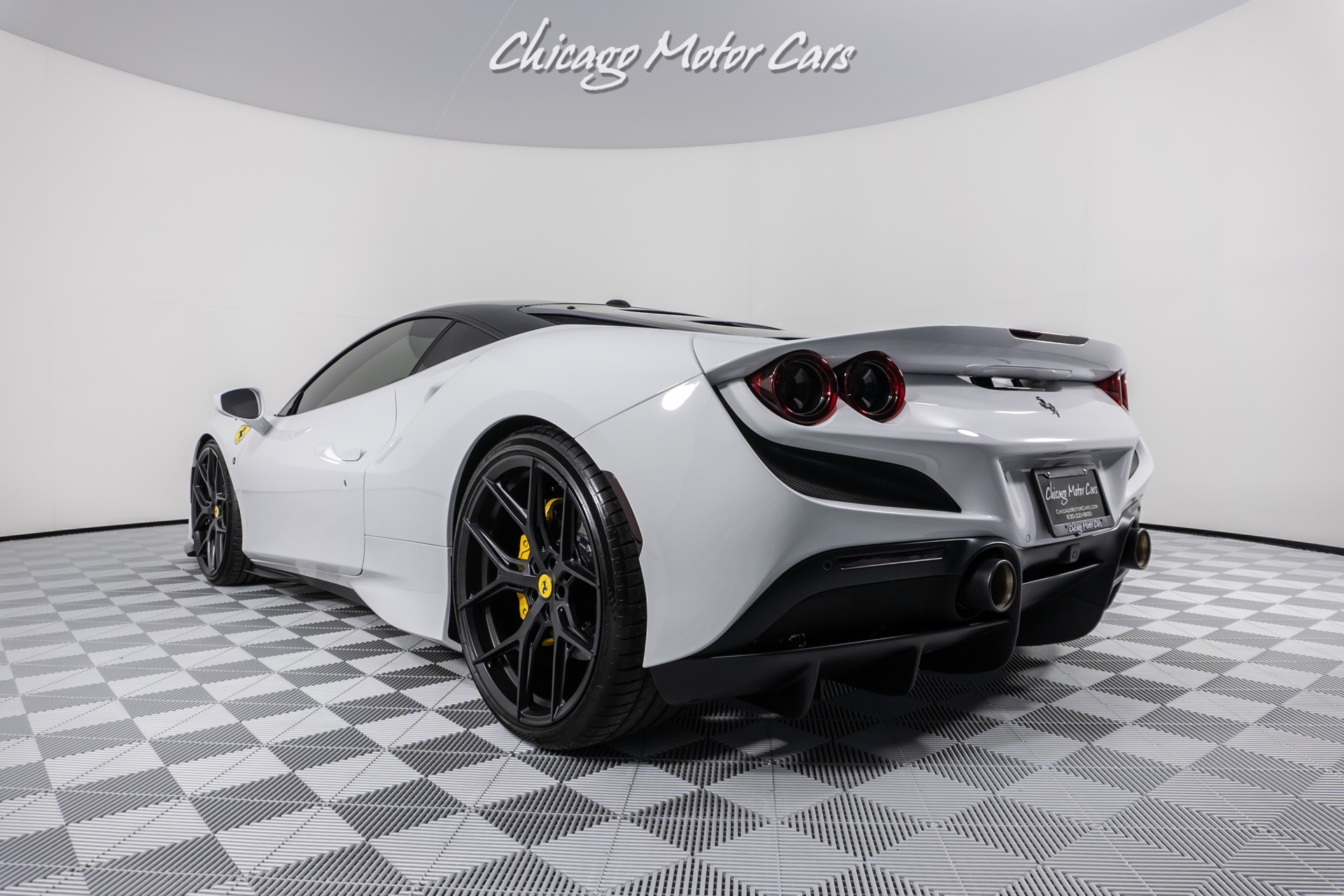 Used-2020-Ferrari-F8-Tributo-Coupe-Bianco-Cervino-NOVITEC-SPORT-SPRINGS-TWO-TONE-BODY-ONLY-5K-Miles