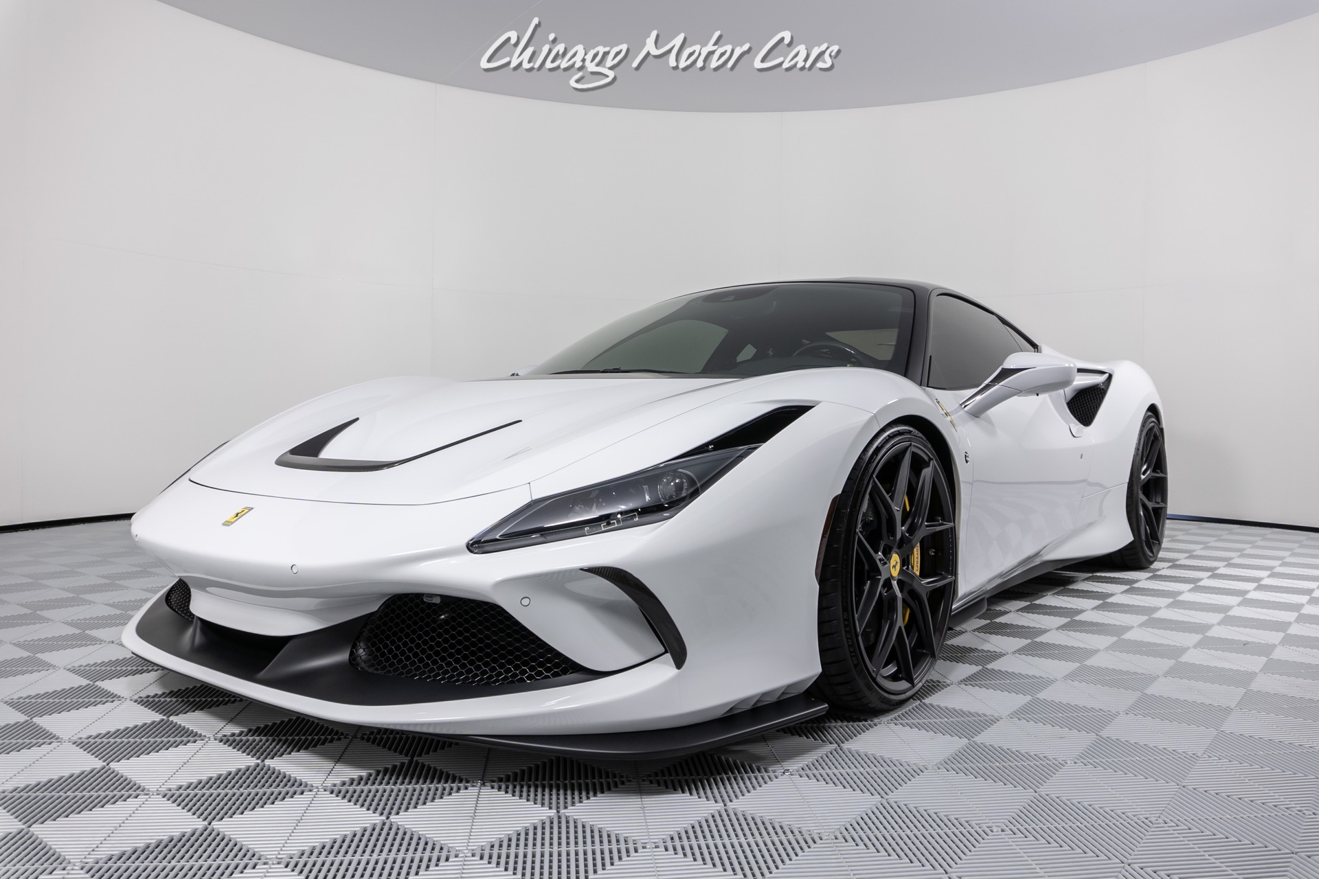 Used-2020-Ferrari-F8-Tributo-Coupe-Bianco-Cervino-NOVITEC-SPORT-SPRINGS-TWO-TONE-BODY-ONLY-5K-Miles