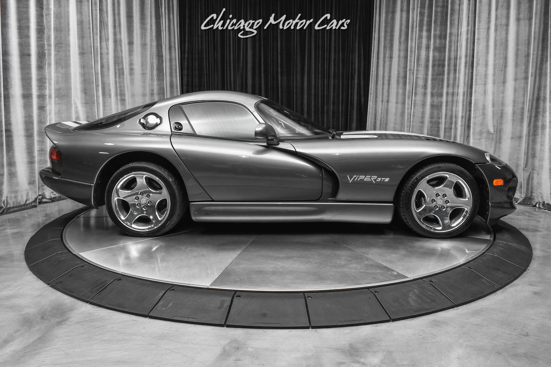 Used-2002-Dodge-Viper-GTS-Coupe-Graphite-Metallic-Dual-Painted-Stripes-ONLY-4K-Miles