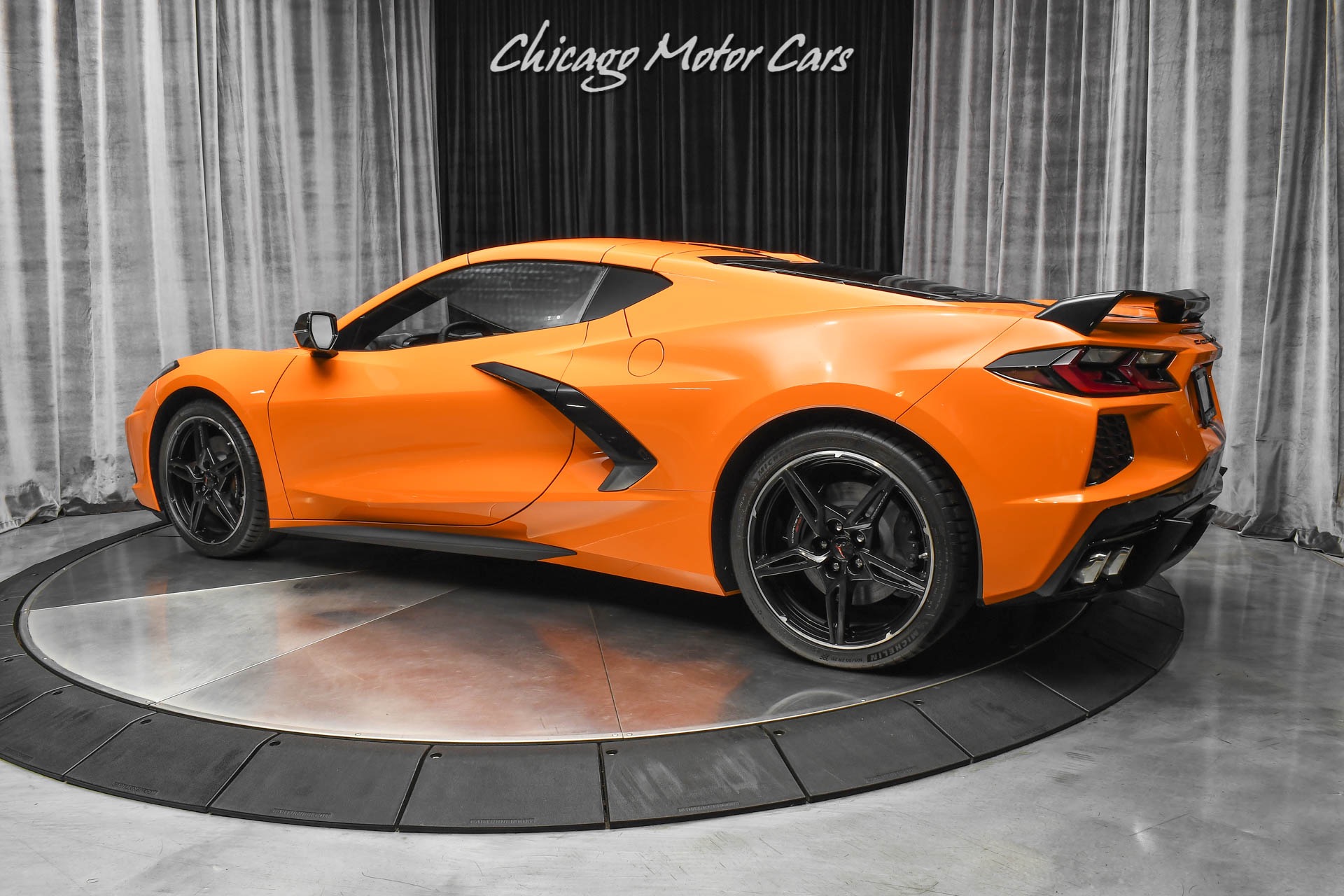 Used-2022-Chevrolet-Corvette-Stingray-C8-3LT-Z51-Performance-Pack-Carbon-Fiber-ONLY-6-Miles-LOADED