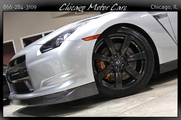 Used-2009-Nissan-GT-R-Premium