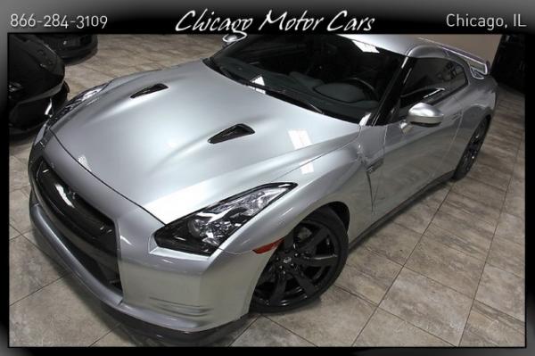 Used-2009-Nissan-GT-R-Premium