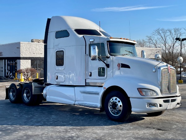 Used 2013 Kenworth T660 AeroCab Sleeper - Cummins ISX - 500 Horsepower - 13 Speed Manual for sale Sold at Chicago Motor Cars in West Chicago IL 60185 3
