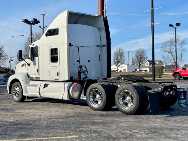 Used-2013-Kenworth-T660-AeroCab-Sleeper---Cummins-ISX---500-Horsepower---13-Speed-Manual